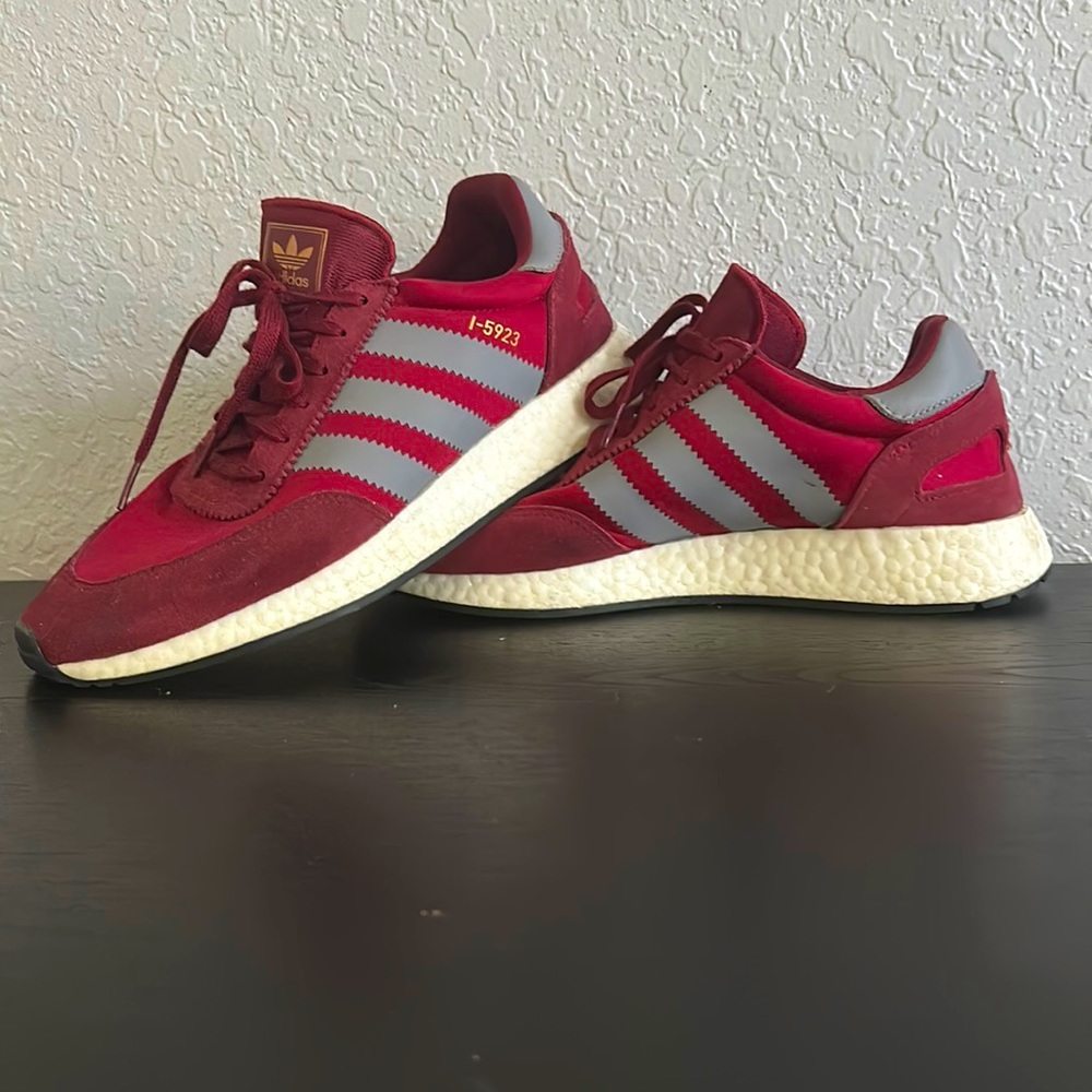 Adidas I-5923 | Size: Men’s 10 | Burgundy | Good condition